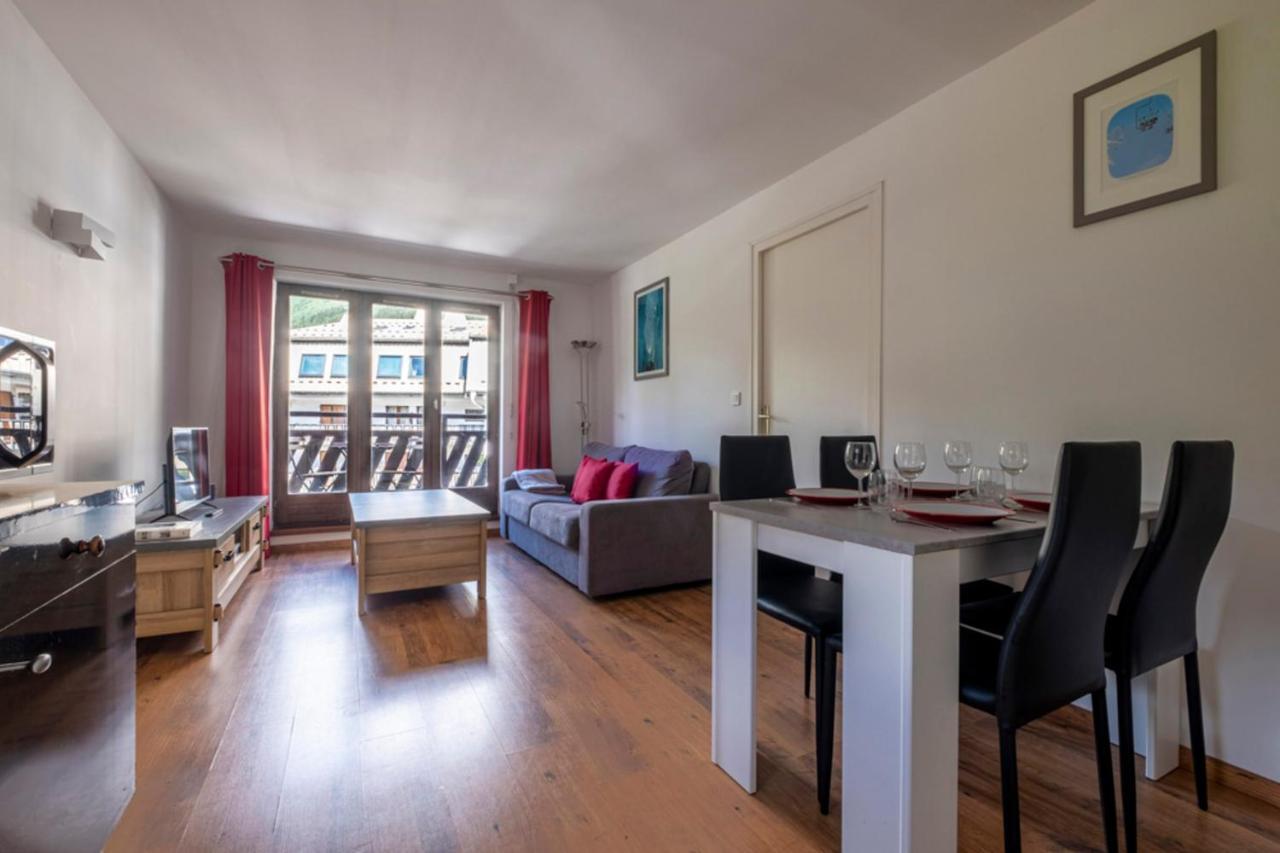 Modern Apt With Balcony In The Center Of Chamonix Exterior photo